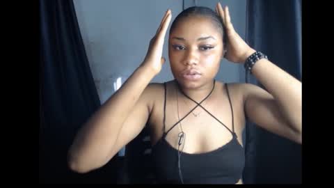 Snapshot of wet_juicypussy chatting on December 24, 2024, 3:26 pm queen online show from December 24, 2024, 3:26 pm
