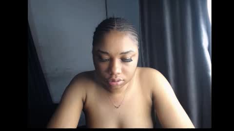 Snapshot of wet_juicypussy chatting on December 27, 2024, 3:53 am queen online show from December 27, 2024, 3:53 am