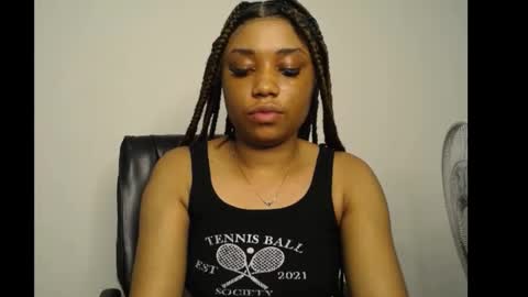 Snapshot of wet_juicypussy chatting on January 2, 2025, 5:18 pm queen online show from January 2, 2025, 5:18 pm