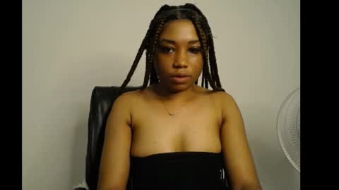 Snapshot of wet_juicypussy chatting on January 3, 2025, 9:04 am queen online show from January 3, 2025, 9:04 am