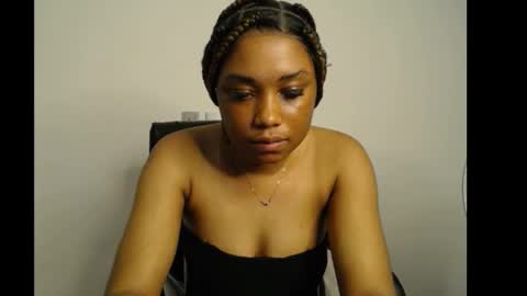 Snapshot of wet_juicypussy chatting on January 3, 2025, 3:22 pm queen online show from January 3, 2025, 3:22 pm