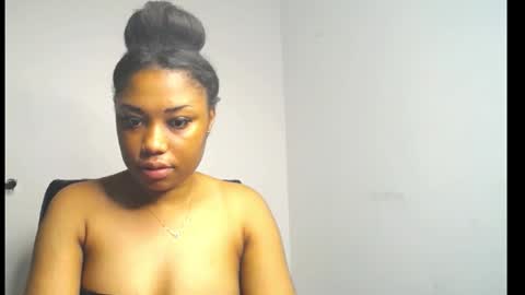 Snapshot of wet_juicypussy chatting on January 17, 2025, 6:57 am queen online show from January 17, 2025, 6:57 am