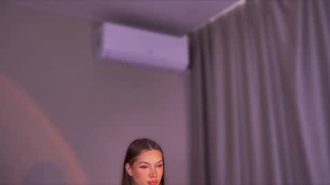 wet_land_ online show from April 5, 2026, 9:28 am