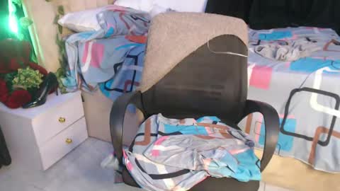 Snapshot of wet_my_pussyyy chatting on March 7, 2025, 8:55 pm lucy online show from March 7, 2025, 8:55 pm