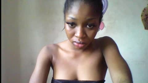 Bella online show from October 12, 2025, 8:24 am