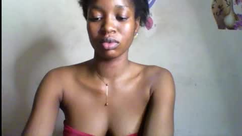 Bella online show from November 7, 2025, 10:21 pm