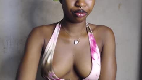 Snapshot of wet_pussy200 chatting on June 2, 2026, 7:54 am Bella online show from June 2, 2026, 7:54 am