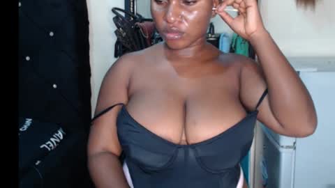 Sonia online show from November 14, 2025, 3:05 am