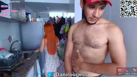 Snapshot of wetbubble chatting on October 8, 2025, 7:22 pm Mia and Dylan online show from October 8, 2025, 7:22 pm