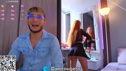 Snapshot of wetbubble chatting on October 20, 2025, 6:52 pm Mia and Dylan online show from October 20, 2025, 6:52 pm