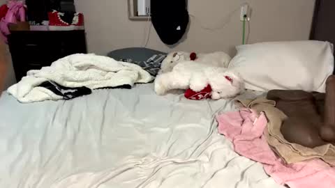 Snapshot of wetcreamerr chatting on January 12, 2025, 12:33 pm SheSquirts online show from January 12, 2025, 12:33 pm