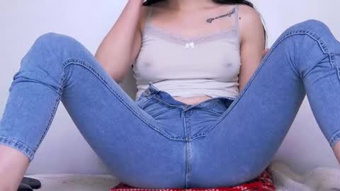 Beatrice Moan from LovenseWet from Tip MenuOpen for Private online show from December 17, 2025, 11:11 pm