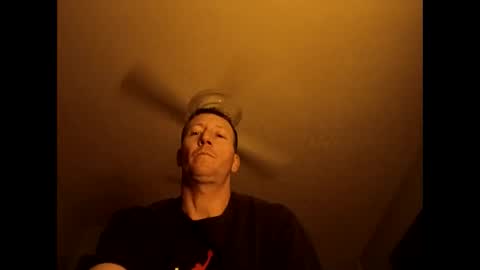 Snapshot of wetduck77777 chatting on February 16, 2026, 7:48 am wetduck77777 online show from February 16, 2026, 7:48 am