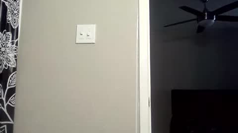 Kylie online show from October 3, 2025, 4:37 pm