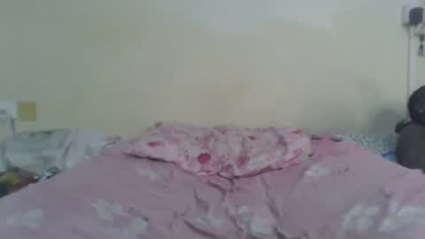 Naughty online show from December 21, 2025, 6:26 pm