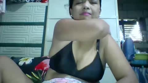 Snapshot of wetpussie4_you chatting on September 27, 2025, 6:29 am wetpussie4_you online show from September 27, 2025, 6:29 am
