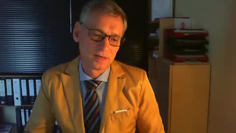 Franz online show from February 16, 2025, 3:05 pm