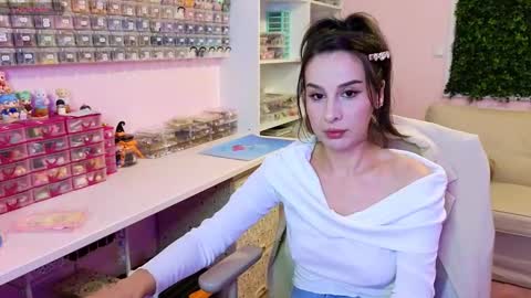 Victoria Maria online show from September 30, 2025, 9:20 pm