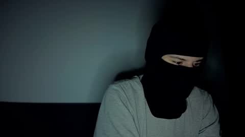 whispero_o online show from January 14, 2026, 11:09 pm