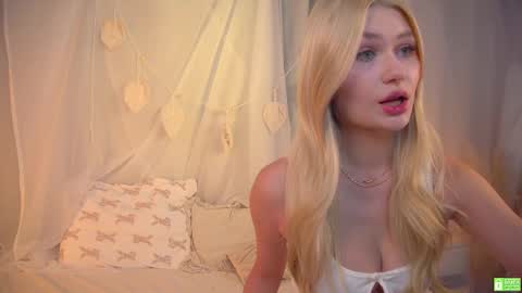 Chloe    NEXT STREAM - 1 december online show from February 16, 2025, 2:43 pm