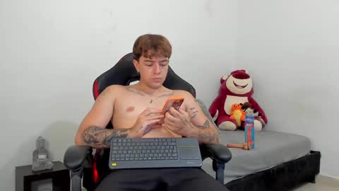 Camilo R online show from March 8, 2025, 3:28 am