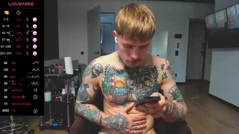 Snapshot of white_king999 chatting on February 4, 2025, 1:06 pm Max online show from February 4, 2025, 1:06 pm