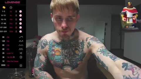 Snapshot of white_king999 chatting on February 16, 2025, 4:53 pm Max online show from February 16, 2025, 4:53 pm