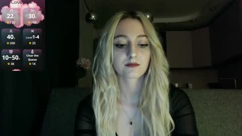 Lina online show from September 15, 2025, 10:21 pm