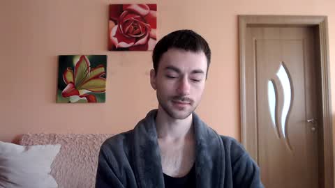 Tom online show from March 28, 2026, 11:43 am