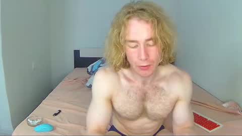 whitebars22 online show from June 11, 2026, 9:07 am