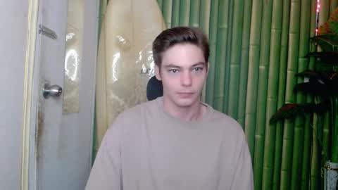 Snapshot of whiteboyinasia chatting on February 4, 2026, 7:14 am Christian online show from February 4, 2026, 7:14 am