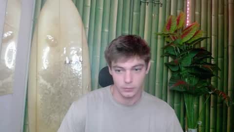 Snapshot of whiteboyinasia chatting on February 19, 2026, 2:51 am Christian online show from February 19, 2026, 2:51 am