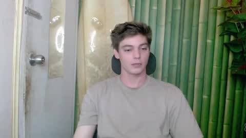 Snapshot of whiteboyinasia chatting on February 21, 2026, 10:05 am Christian online show from February 21, 2026, 10:05 am