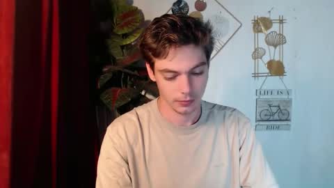 Snapshot of whiteboyinasia chatting on February 26, 2026, 2:54 am Christian online show from February 26, 2026, 2:54 am