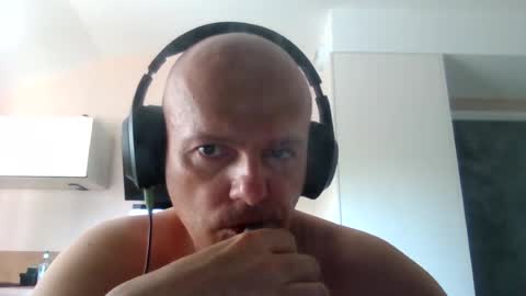Snapshot of whiteeaglesrb chatting on July 14, 2026, 10:09 am whiteeaglesrb online show from July 14, 2026, 10:09 am