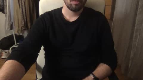Snapshot of whiteeee_toso chatting on November 1, 2025, 1:07 am White guyyy online show from November 1, 2025, 1:07 am