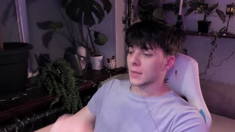 Gus online show from December 8, 2024, 7:22 pm