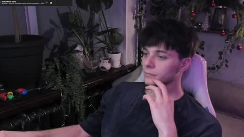 Gus online show from December 28, 2024, 7:43 pm