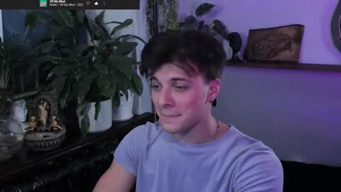 Gus online show from September 22, 2025, 7:27 pm