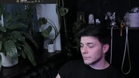 Gus online show from December 13, 2025, 9:42 pm