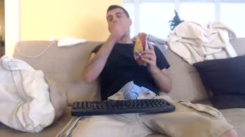 Snapshot of whitemeat321 chatting on July 20, 2026, 6:43 pm whitemeat321 online show from July 20, 2026, 6:43 pm