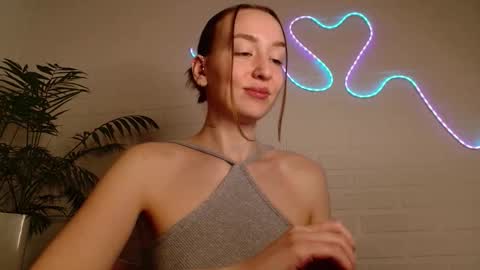 Snapshot of whiteprincessluna chatting on March 6, 2026, 4:25 pm You wont find me here on Saturdays and Sundays online show from March 6, 2026, 4:25 pm