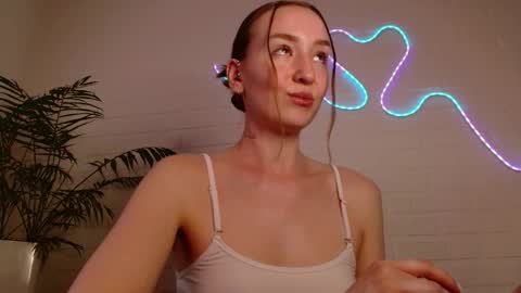 Snapshot of whiteprincessluna chatting on April 6, 2026, 1:23 pm You wont find me here on Saturdays and Sundays online show from April 6, 2026, 1:23 pm