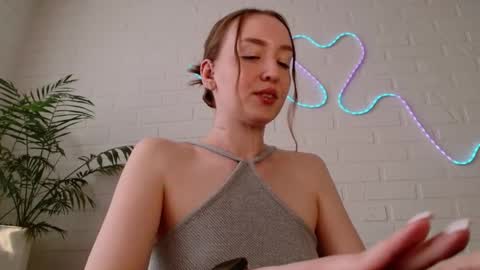 Snapshot of whiteprincessluna chatting on April 9, 2026, 1:38 pm You wont find me here on Saturdays and Sundays online show from April 9, 2026, 1:38 pm