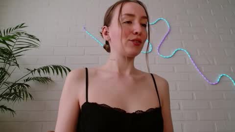 Snapshot of whiteprincessluna chatting on April 16, 2026, 1:01 pm You wont find me here on Saturdays and Sundays online show from April 16, 2026, 1:01 pm