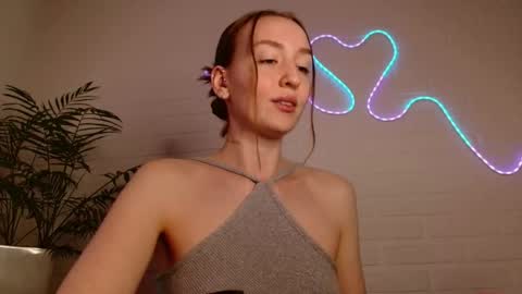 Snapshot of whiteprincessluna chatting on April 17, 2026, 3:37 pm You wont find me here on Saturdays and Sundays online show from April 17, 2026, 3:37 pm