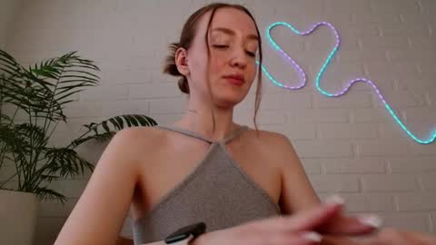 Snapshot of whiteprincessluna chatting on April 28, 2026, 1:05 pm You wont find me here on Saturdays and Sundays online show from April 28, 2026, 1:05 pm