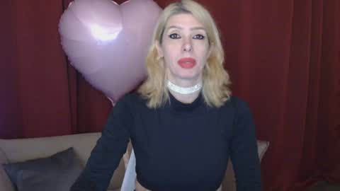 White Queen online show from December 30, 2024, 1:36 pm