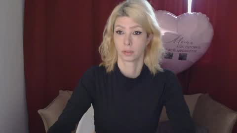 White Queen online show from January 5, 2025, 7:49 am