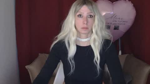 White Queen online show from January 6, 2025, 8:39 pm
